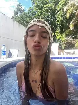 Checkout Sophia_Queen03, she wants to masturbate for you Sophia_Queen03 from StripChat