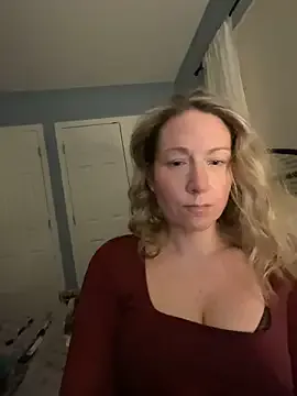 StripChat sophiasloane is Freechat sophiasloane — Celebratory titty tease'