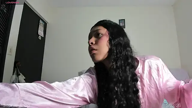 Sophie_moo — Hands sliding over legs