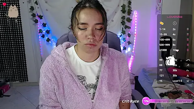 sophie_north — Remove top + massage boobs