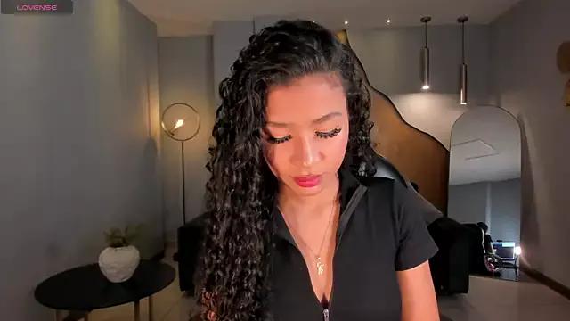 SophieHouston_ on StripChat