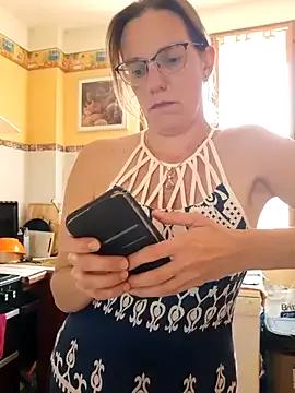 SpiceLea on StripChat