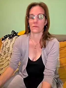 SpiceLea from StripChat