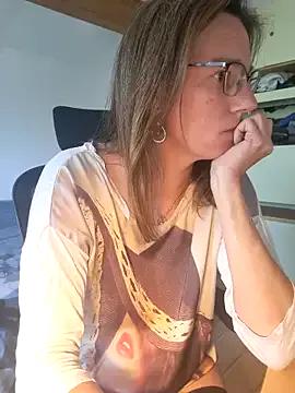 SpiceLea on StripChat