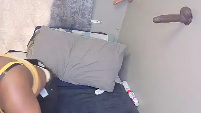 spicybootie — be my valentine babe