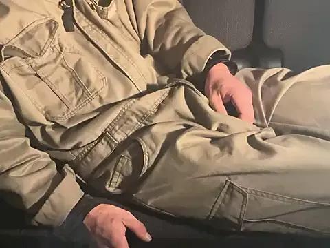 SPOTSCAMEL on StripChat