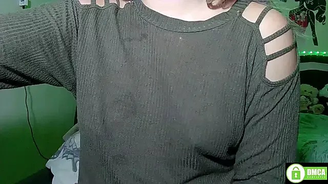 Star_Eli on StripChat