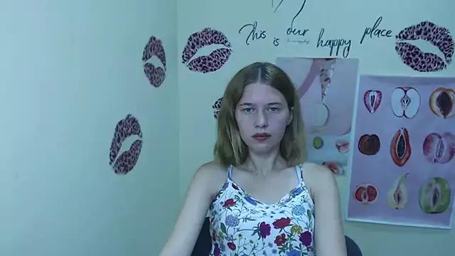 Freechat StellaCRL on StripChat