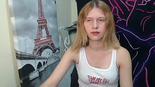 Freechat StellaCRL on StripChat