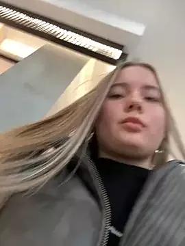 StephanieMur on StripChat