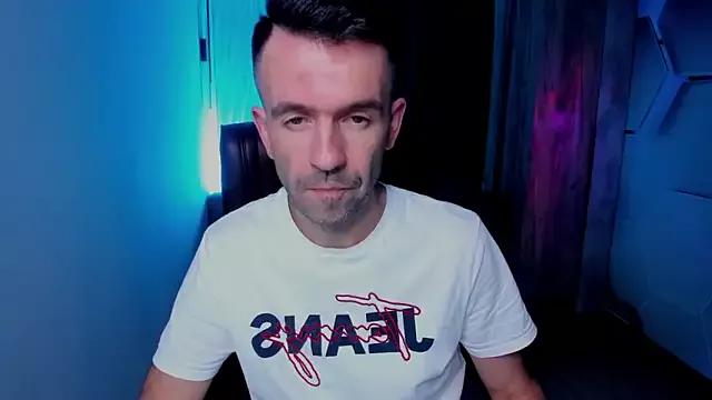 SteveTiger on StripChat