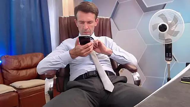 SteveTiger on StripChat