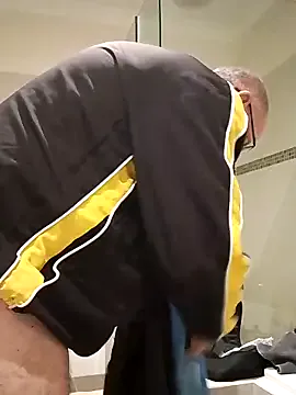 stiffandlubed@xh on StripChat