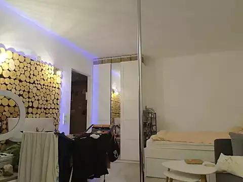 Freechat story_of_sarah on StripChat