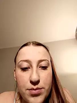 Naked Susiee_Redd wants you to fuck their body now Susiee_Redd from StripChat