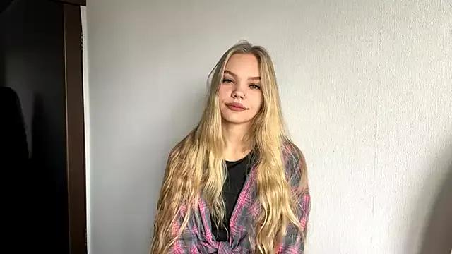 SweetAmelia69 on StripChat 