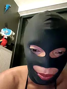 Freechat sweetybae75 on StripChat