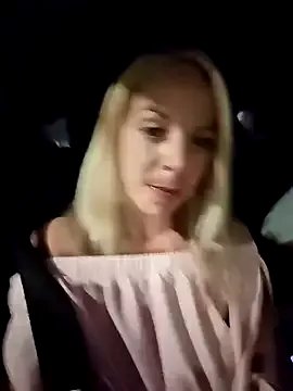 Freechat SweetyNinaOff1 on StripChat