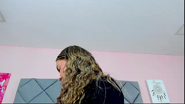 Freechat TaylorEvanss on StripChat