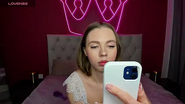 TessaAdorable on StripChat 
