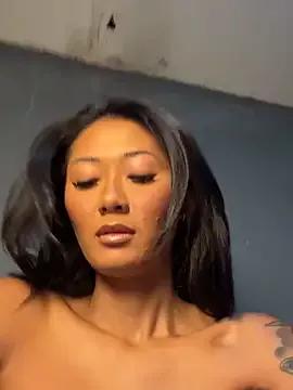 thai-dreamgirl from StripChat