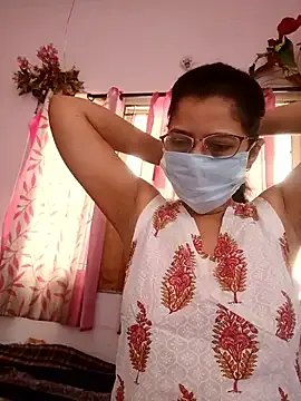 thanusi_2 on StripChat