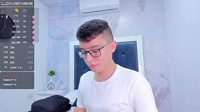 the_little_cody on StripChat