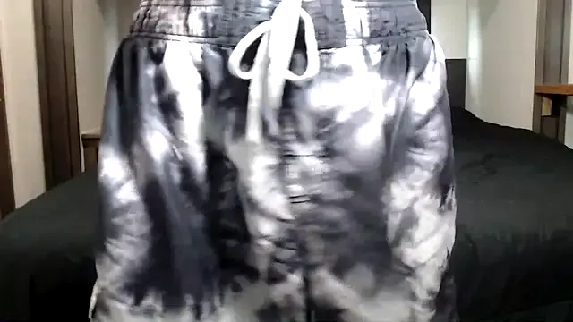 StripChat ThickD2C is Freechat ThickD2C — VERBAL CLOSE UP CUMSHOT W/DISPLAY