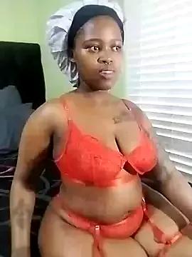 ThickPearlx23 from StripChat