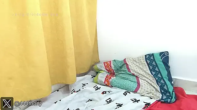 Freechat Thony444 on StripChat