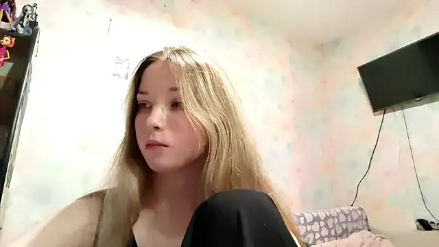 TiaBIanks — show my tongue