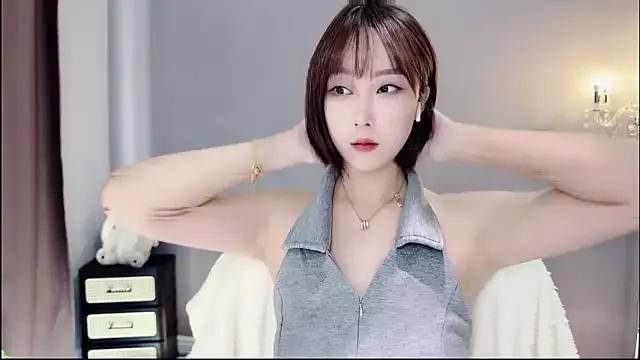 Masturbate to StripChat's Tieziii Tieziii from StripChat