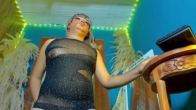 Tiffany_deluxe on StripChat 