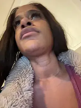 Freechat Tikalalin on StripChat