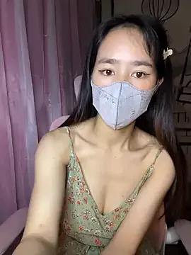 Freechat TiNa_04 on StripChat