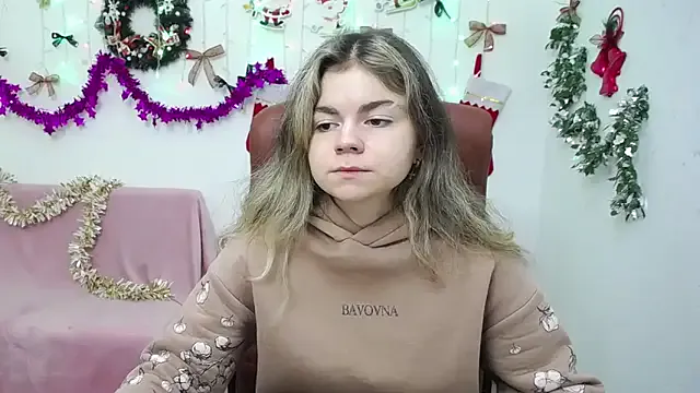 TinaRedly on StripChat