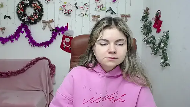 TinaRedly on StripChat