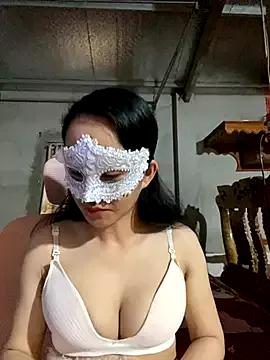 Freechat TranOanh999 on StripChat
