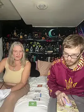 TrenaAnne on StripChat