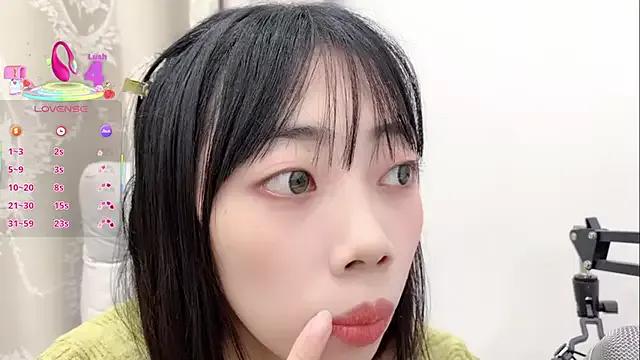 Slutty Tuantuanle wants you to fuck her body now tuantuanle from StripChat