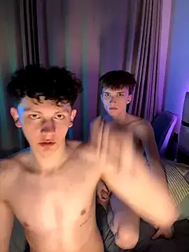 Freechat TwinksNextDoor on StripChat