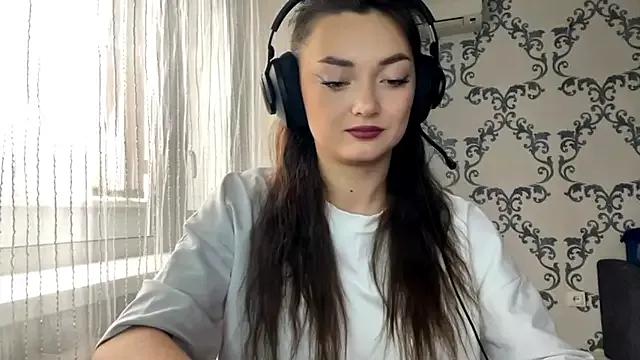 TwotyBright on StripChat