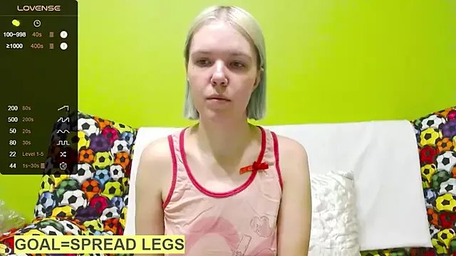 Freechat Ultra_Meow on StripChat