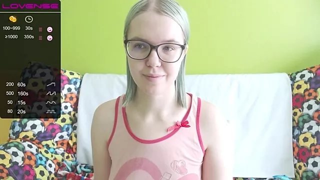 Freechat Ultra_Meow on StripChat