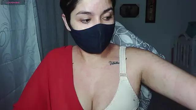 Freechat umarany on StripChat