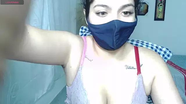 Freechat umarany on StripChat