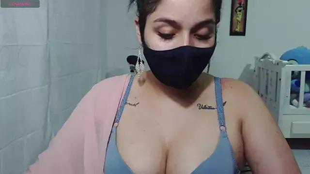 Freechat umarany on StripChat