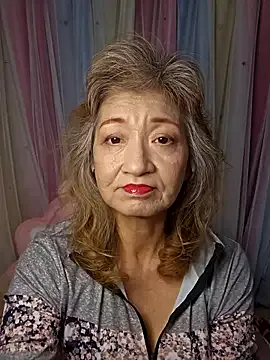 URAN429 — Group on StripChat