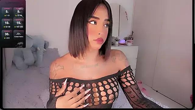 urcuttiegirl on StripChat 