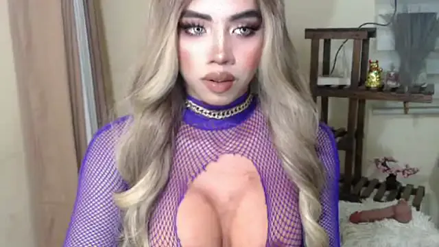 UrGoddessJuliax — FULLY NAKED SELFSUCK UNTIL CUM